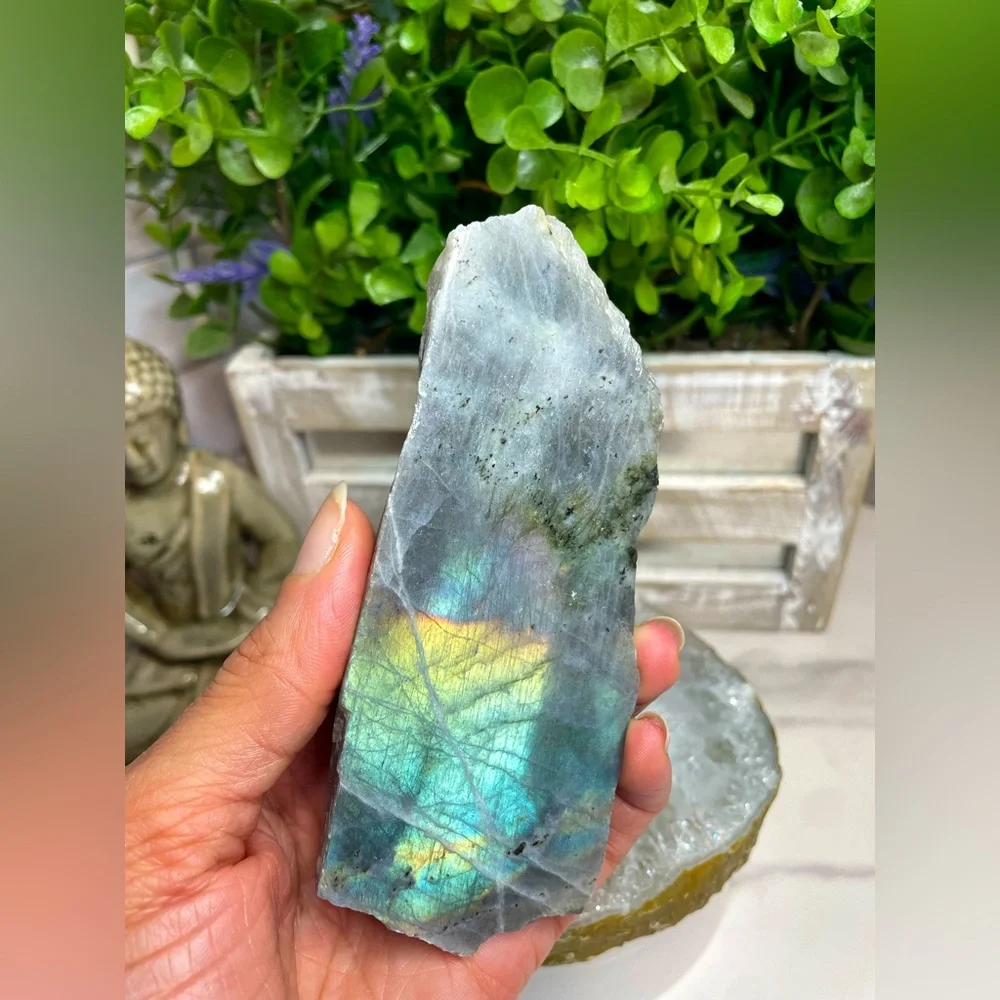 Beautiful Labradorite Freeform - Picture 1 of 5